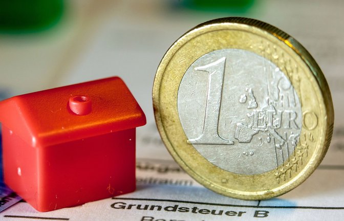 Wie hoch die Grundsteuer ausfallen wird, werden viele Immobilienbesitzer im nächsten Jahr erfahren.<span class='image-autor'>Foto: dpa/Jens Büttner</span>