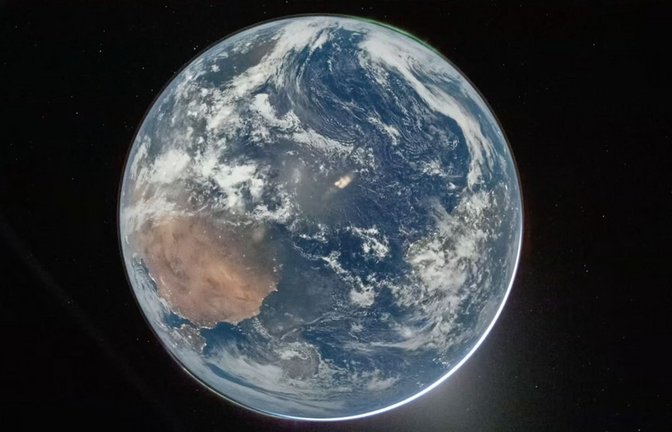 Die "Artemis"-Astronauten schicken Bilder von der Erde zur Erde.<span class='image-autor'>Foto: Reid Wiseman/NASA via AP/dpa</span>