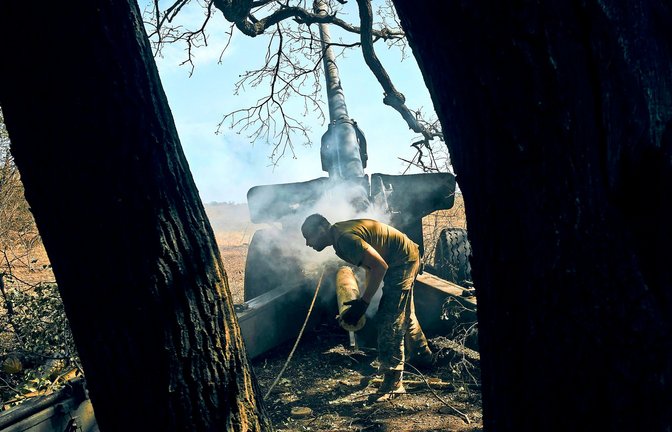 Ein ukrainischer Soldat im Einsatz an der Front<span class='image-autor'>Foto: dpa/Kostiantyn Liberov</span>