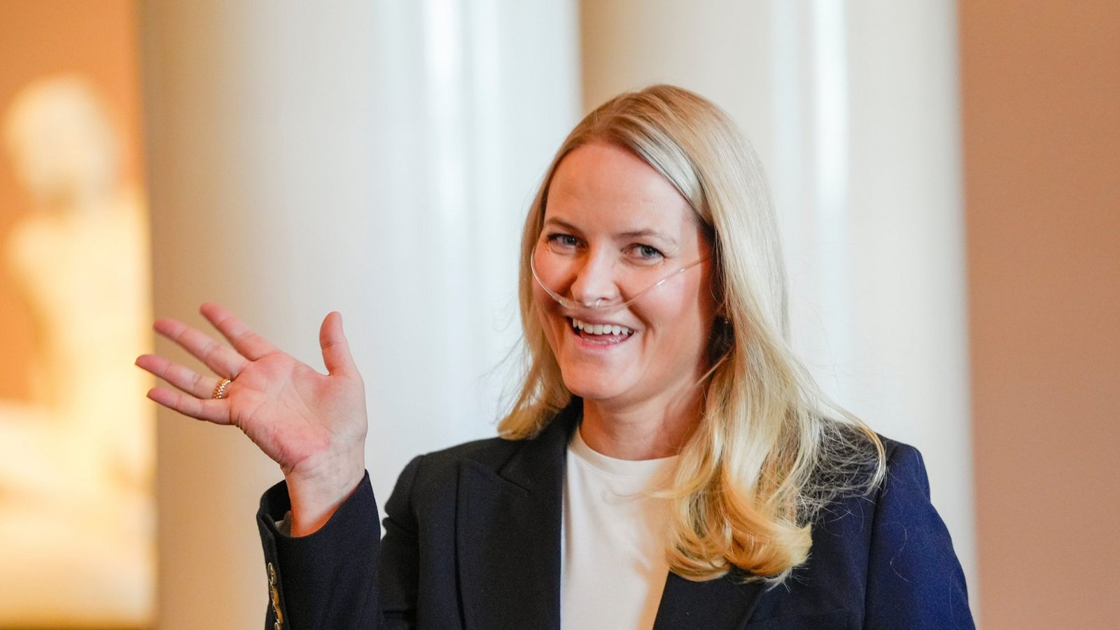 Im April war war die norwegische Kronprinzessin Mette-Marit bei einem Empfang für die norwegischen Athleten der Paralympischen Spiele erstmals mit einem Sauerstoffgerät öffentlich aufgetreten.Foto: picture alliance/dpa/NTB Pool | Lise Åserud