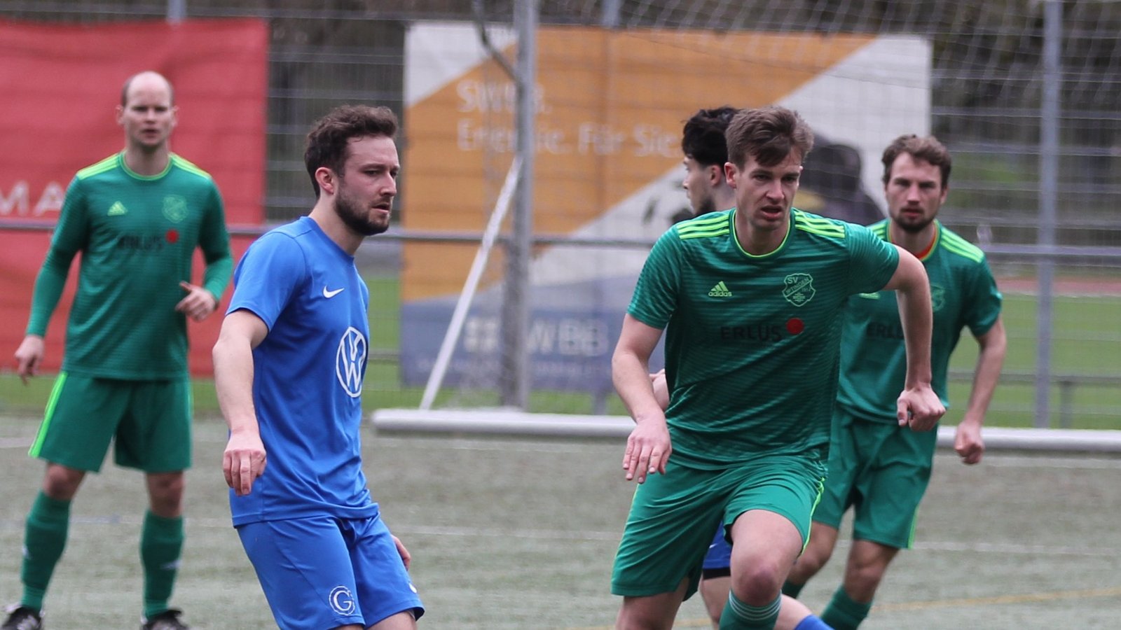 Jonas Rapp vom SV Iptingen jagt den Ball im Auswärtsspiel beim SV Germania Bietigheim II. Das Spiel endete 3:3-Unentschieden. Foto: Dittrich Jonas Rapp vom SV Iptingen jagt den Ball im Auswärtsspiel beim SV Germania Bietigheim II. Das Spiel endete 3:3-Unentschieden. Foto: Dittrich