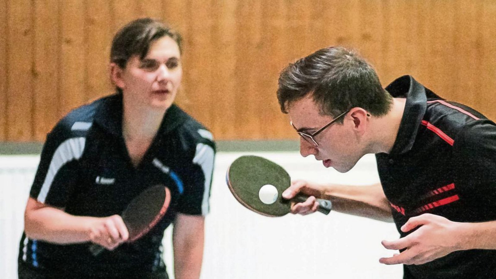 Lukas Fritz und Karin Kasper werden Fünfte beim Mitternachts-Mixedturnier des TSV Großglattbach. Foto: Simecek Lukas Fritz und Karin Kasper werden Fünfte beim Mitternachts-Mixedturnier des TSV Großglattbach. Foto: Simecek