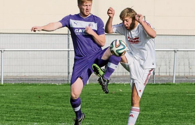 Fußballballett mit Alexander Gutjahr (links) und Thomas Kurfiß. Foto: Bürkle