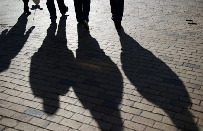Familienverhältnisse sind heute oft komplizierter als früher. Erbfälle sollten daher zu Lebzeiten geregelt werden. Das erspart Ärger und Kosten.<span class='image-autor'>Stefan Sauer/dpa</span>