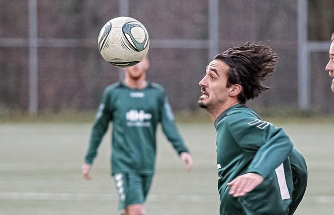 Nach wenig erfolgreichen Stationen beim SV Riet und beim SV Illingen streift Bujar Ismajli nun wieder das Trikot des VfR Sersheim über. Foto: Simecek