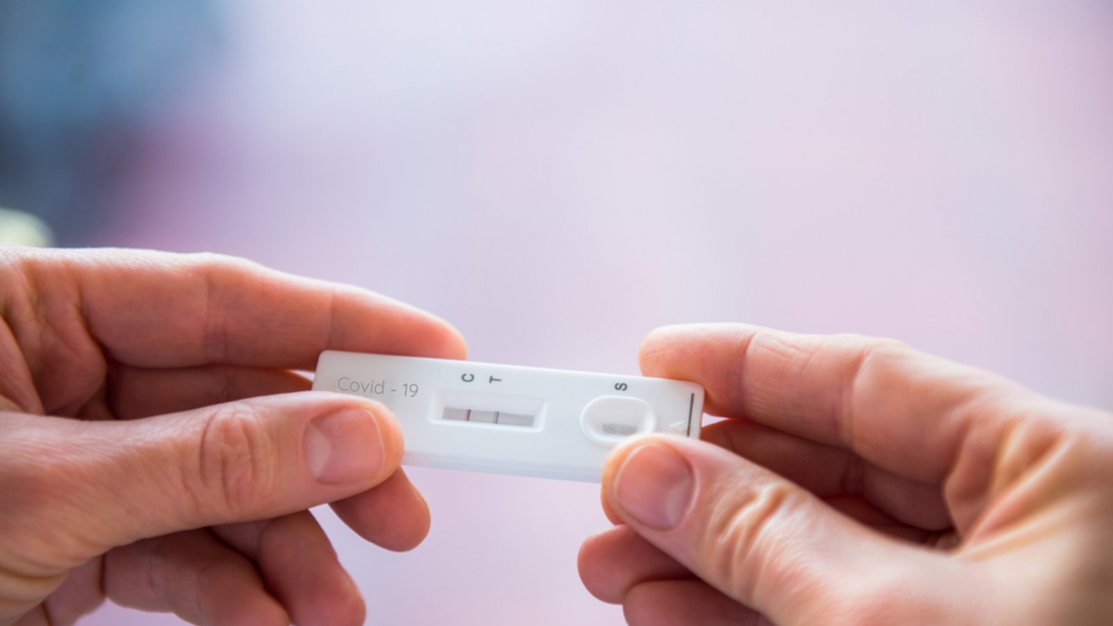 Warum ist der Test noch immer positiv?Foto: Okrasiuk / shutterstock.com Warum ist der Test noch immer positiv?Foto: Okrasiuk / shutterstock.com