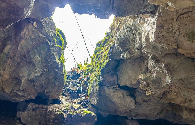 Eine Achtjährige ist beim Wandern in eine Höhle auf der Schwäbischen Alb abgestürzt. (Archivbild)<span class='image-autor'>Foto: dpa/Markus Brandhuber</span>