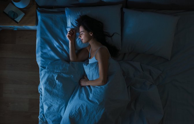 Sie können bei Hitze schlecht schlafen? Wir verraten Ihnen 20 Tipps, wie sie bei Hitze besser schlafen können.<span class='image-autor'>Foto: Gorodenkoff / Shutterstock.com</span>