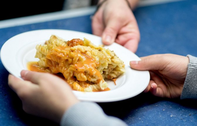 An einer Schule im Raum Konstanz wird häufig vegetarisches Schulessen angeboten (Symbolbild).<span class='image-autor'>Foto: dpa/Hauke-Christian Dittrich</span>