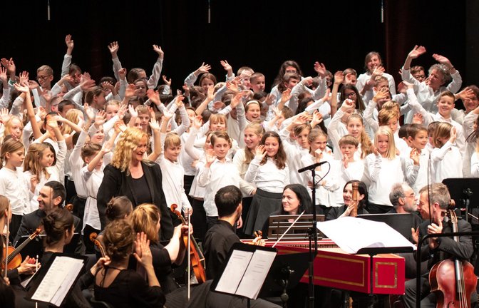 So jubelten die jungen Mitwirkenden bei der Aufführung von Haydns „Schöpfung“ im Mai diesen Jahres in Esslingen.<span class='image-autor'>Foto: Bachakademie/Holger Schneider</span>