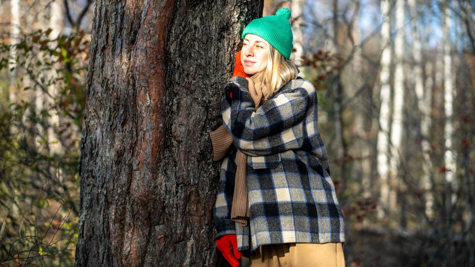 Ohne Kopfhörer im Wald – daran müsste man sich erst mal wieder gewöhnen.Foto: IMAGO//Dmitrii Marchenko Ohne Kopfhörer im Wald – daran müsste man sich erst mal wieder gewöhnen.Foto: IMAGO//Dmitrii Marchenko