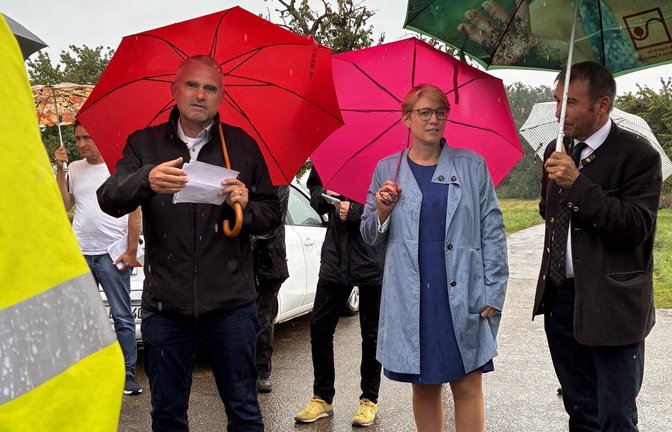 Holger Albrich, Andrea Lindlohr und Konrad Epple (v. li.) trotzen dem Wetter.