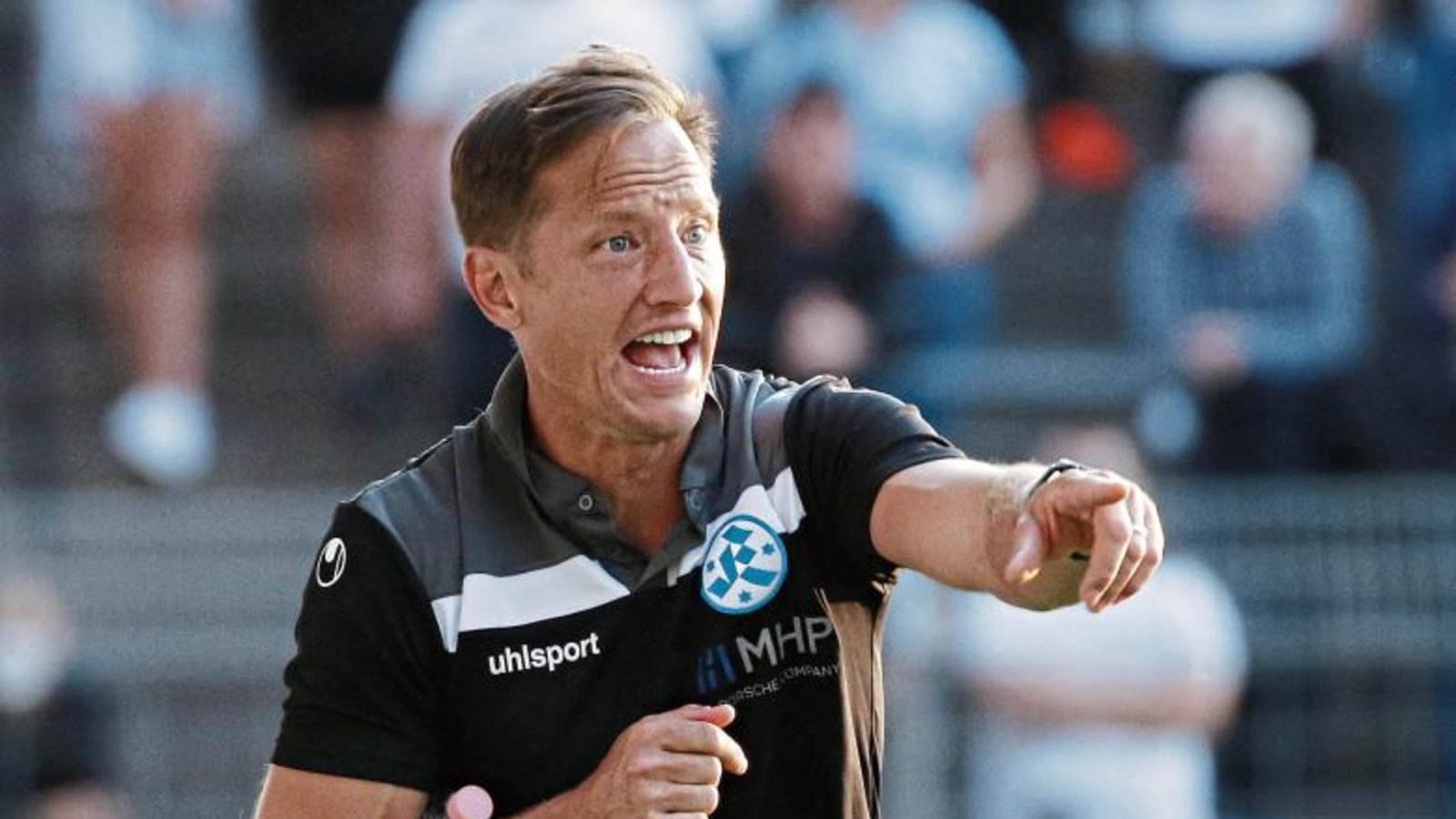 Ramon Gehrmann lebt Fußball. Er ist ein „Fußballverrückter“, wie er sebst sagt. Foto: Baumann Ramon Gehrmann lebt Fußball. Er ist ein „Fußballverrückter“, wie er sebst sagt. Foto: Baumann
