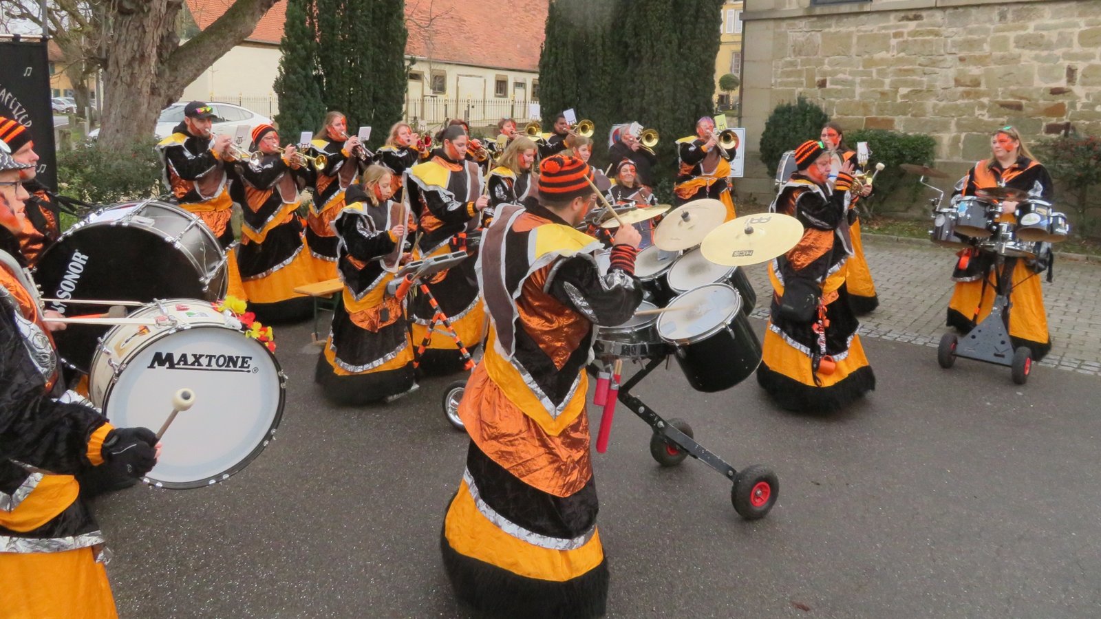 In Hochdorf geht das Jahr mit den Fleggafetzern rhythmisch los.  Foto: Arning