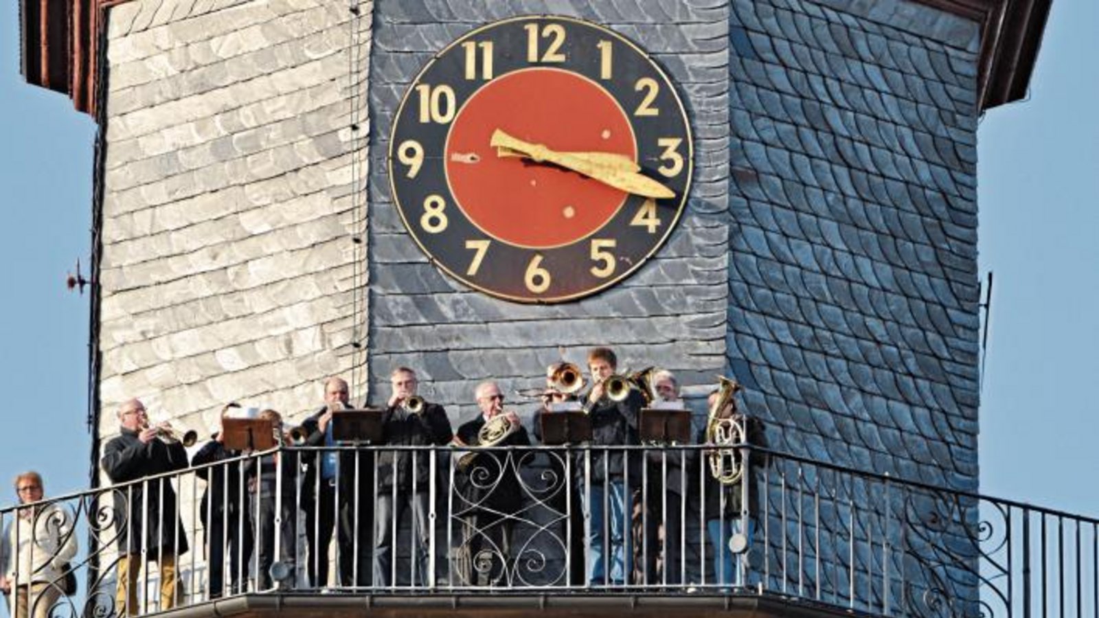 Der Vaihinger Bläserkreis beteiligte sich am Reformationstag bei einer bundesweiten Aktion von Posaunenchören. Daher konnte man am Dienstag um 15.17 Uhr anlässlich des Thesenanschlages 1517 das Lutherlied „Ein feste Burg ist unser Gott“ vom Vaihinger Kirchturm der Stadtkirche hören. Foto: p Der Vaihinger Bläserkreis beteiligte sich am Reformationstag bei einer bundesweiten Aktion von Posaunenchören. Daher konnte man am Dienstag um 15.17 Uhr anlässlich des Thesenanschlages 1517 das Lutherlied „Ein feste Burg ist unser Gott“ vom Vaihinger Kirchturm der Stadtkirche hören. Foto: p