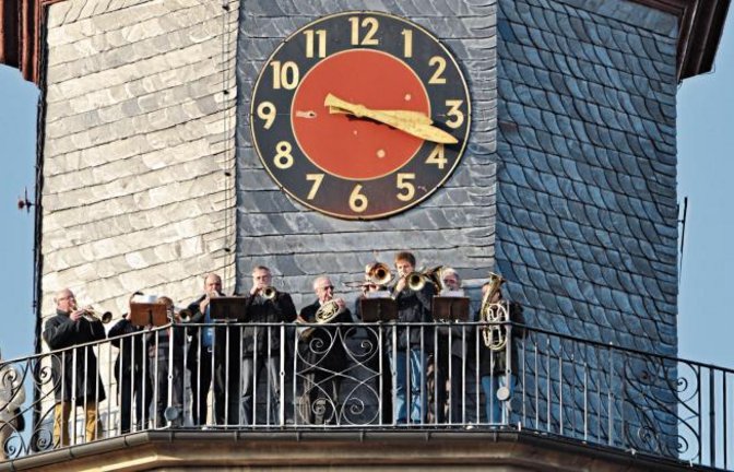 Der Vaihinger Bläserkreis beteiligte sich am Reformationstag bei einer bundesweiten Aktion von Posaunenchören. Daher konnte man am Dienstag um 15.17 Uhr anlässlich des Thesenanschlages 1517 das Lutherlied „Ein feste Burg ist unser Gott“ vom Vaihinger Kirchturm der Stadtkirche hören. Foto: p