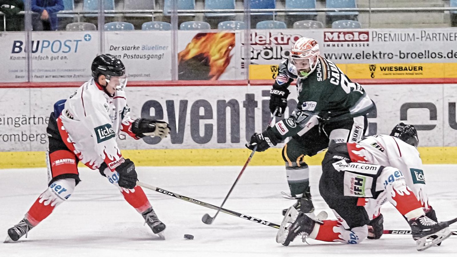 Eine der guten Nachrichten für die Steelers. Frederik Cabana (Mitte) ist wieder zurück im grün-weißen Trikot. Foto: Simecek Eine der guten Nachrichten für die Steelers. Frederik Cabana (Mitte) ist wieder zurück im grün-weißen Trikot. Foto: Simecek