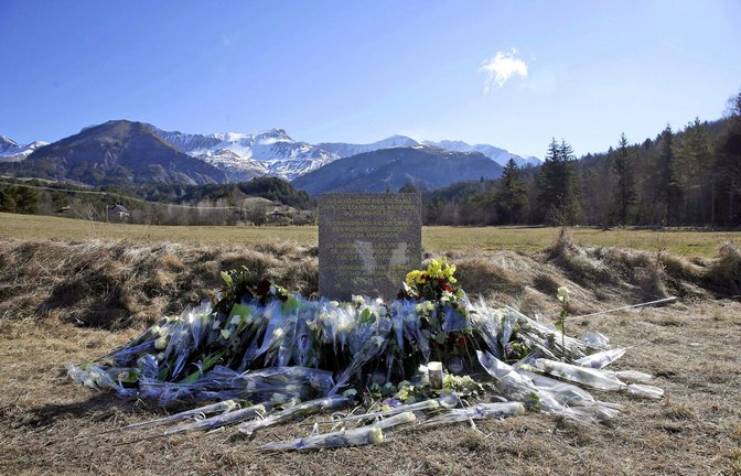 Die Gedenkstätte für die Absturzopfer im französischen Le Vernet.<span class='image-autor'>Foto: dpa/Alberto Estevez</span>
