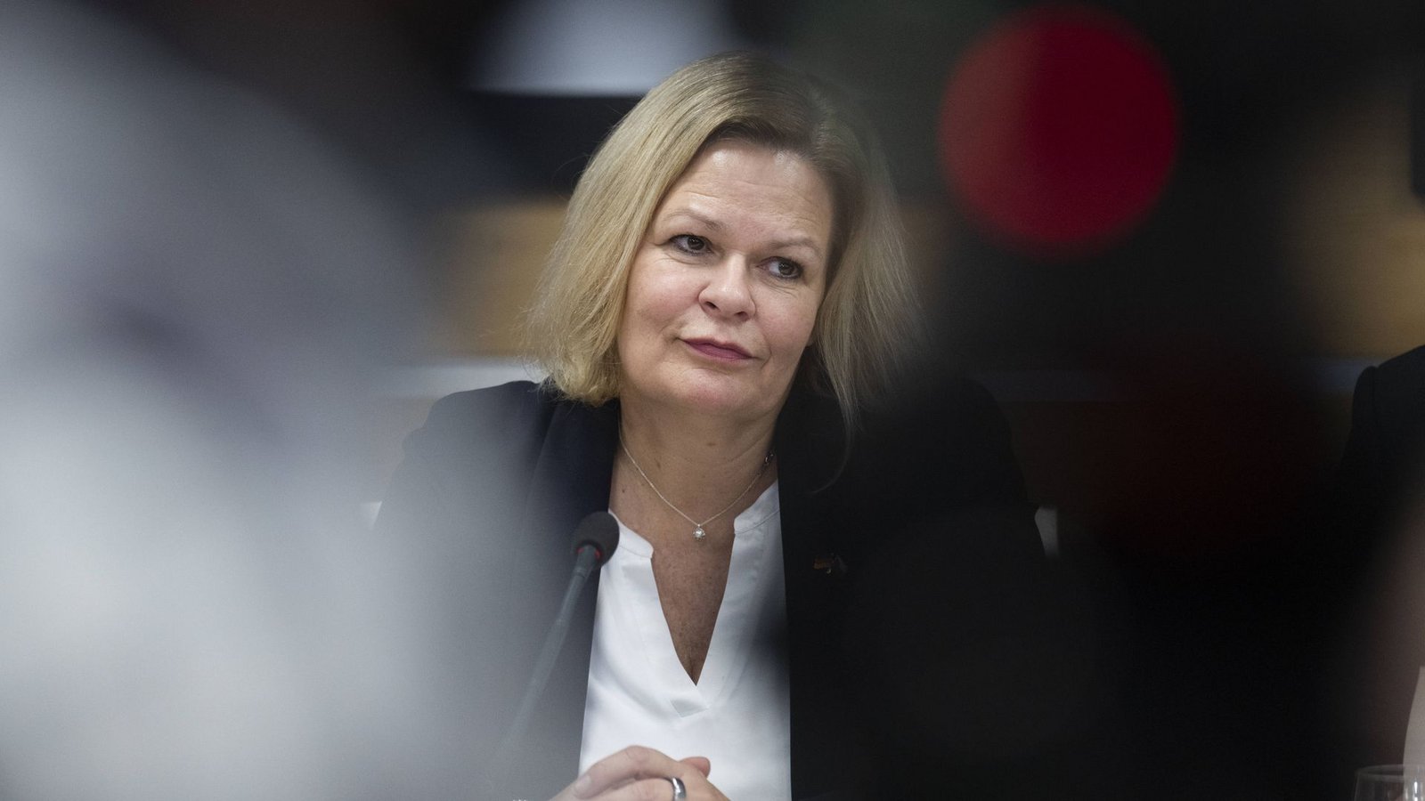 Die Bundesinnenministerin Nancy Faeser kündigt zusätzliche Stellen für das Bamf an (Archivbild).Foto: IMAGO/CTK Photo/IMAGO/Michaela Rihova Die Bundesinnenministerin Nancy Faeser kündigt zusätzliche Stellen für das Bamf an (Archivbild).Foto: IMAGO/CTK Photo/IMAGO/Michaela Rihova