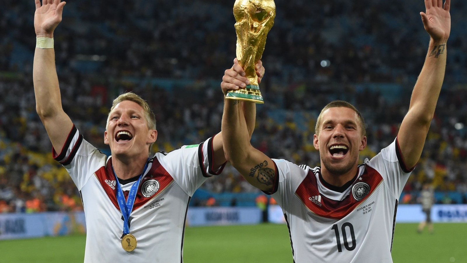 Schweini und Poldi waren lange Zeit das Traum-Duo der Nationalmannschaft. (Archivbild)Foto: Andreas Gebert/dpa Schweini und Poldi waren lange Zeit das Traum-Duo der Nationalmannschaft. (Archivbild)Foto: Andreas Gebert/dpa