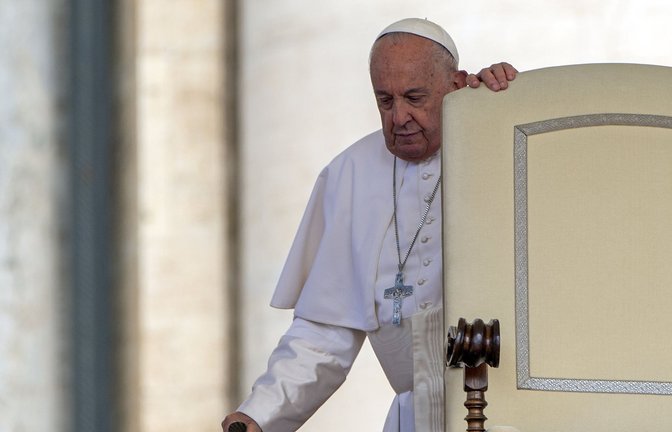 Der Pontifex ist mal wieder durch seine drastische Wortwahl unangenehm aufgefallen. Hat er es gar  nicht so gemeint?<span class='image-autor'>Foto: dpa/Alessia Giuliani</span>
