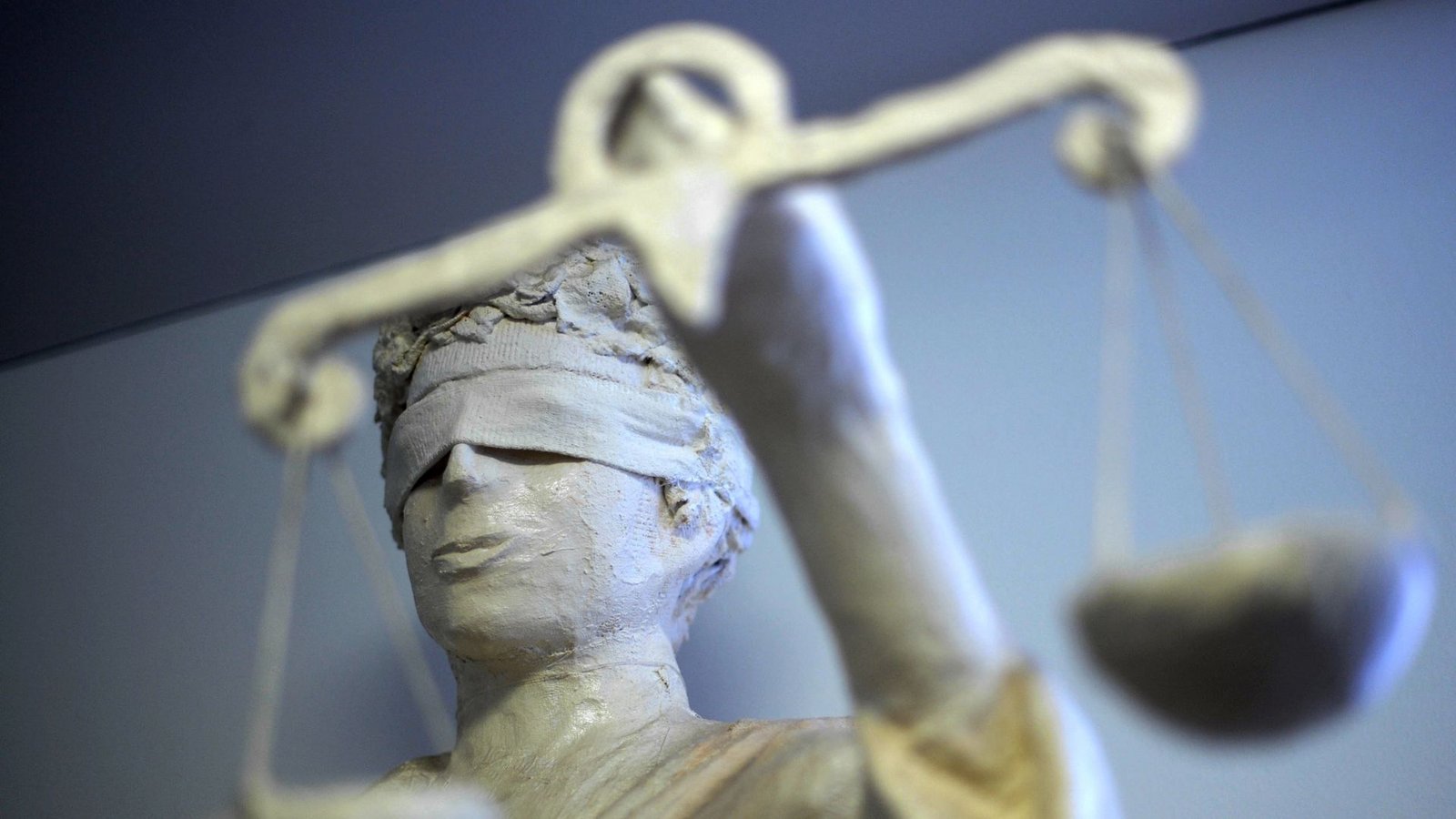 Der Mann wurde zu drei Jahren Haft verurteilt. (Symbolbild)Foto: dpa/Peter Steffen Der Mann wurde zu drei Jahren Haft verurteilt. (Symbolbild)Foto: dpa/Peter Steffen