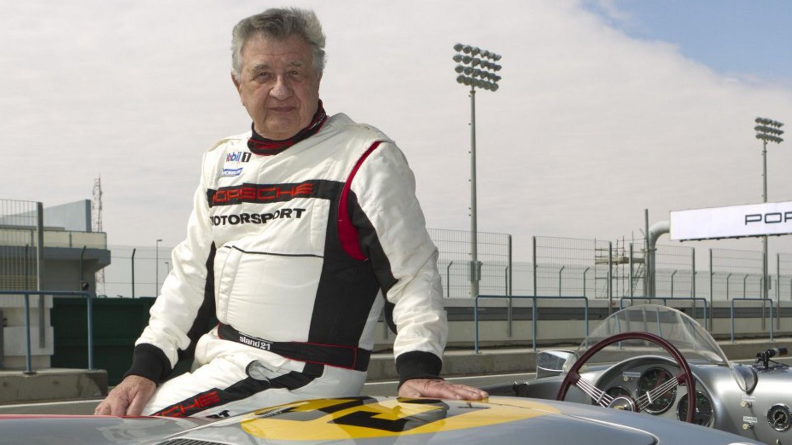 Hans Herrmann starb am heutigen Freitag im Alter von 97 Jahren.Foto: Porsche AG