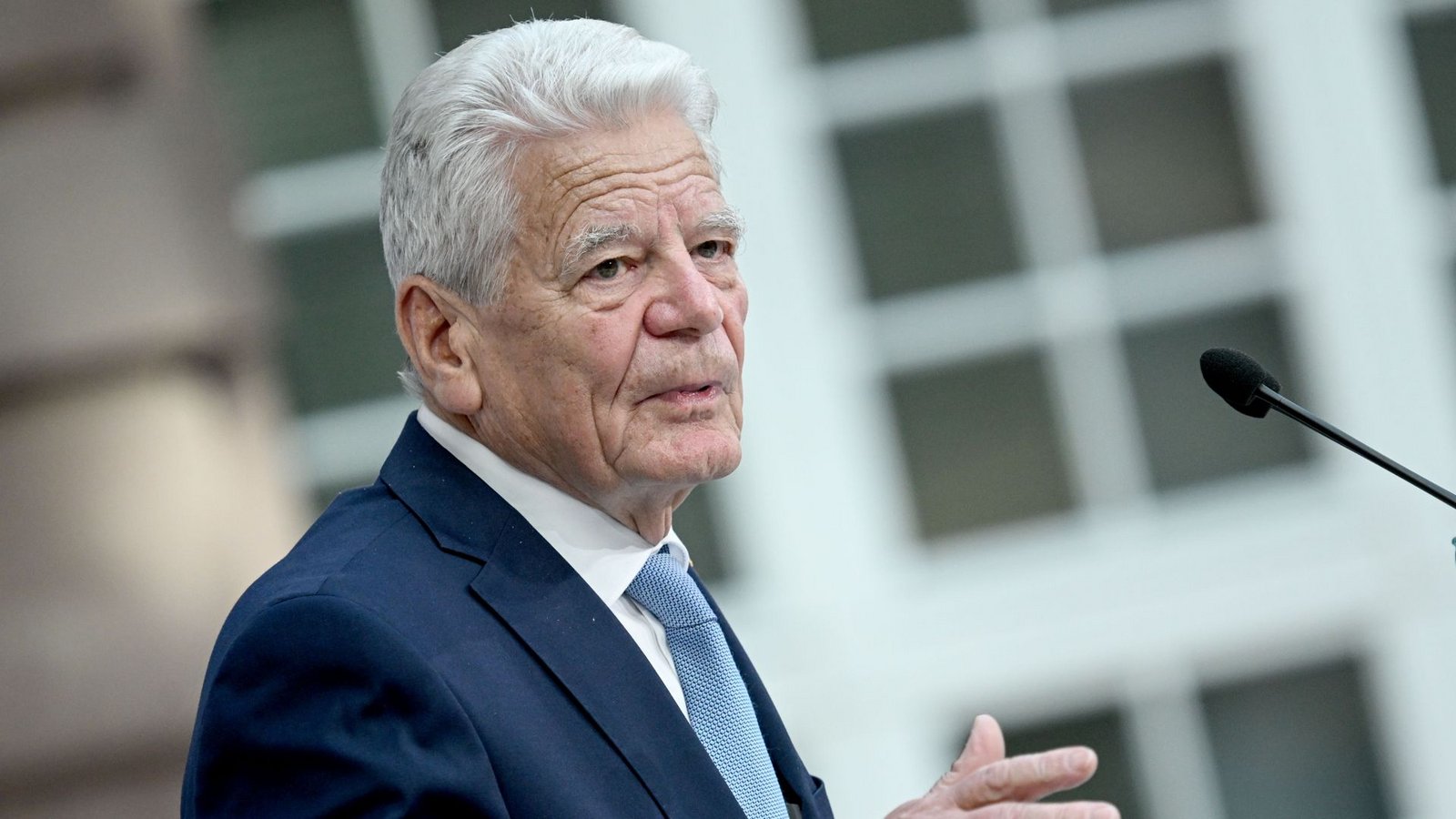 Altbundespräsident Joachim Gauck plädiert für einen differenzierten Umgang mit der AfD (Archivfoto).Foto: Britta Pedersen/dpa/Britta Pedersen