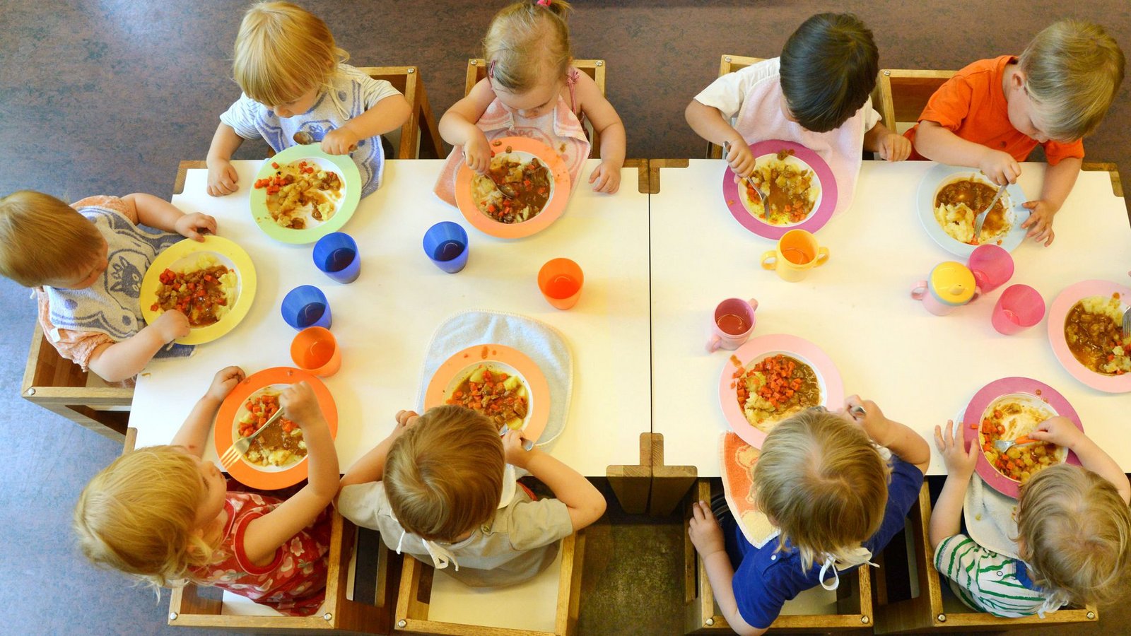 Die Julis sprechen sich für ein kostenloses Mittagessen an Kitas aus.Foto: dpa Die Julis sprechen sich für ein kostenloses Mittagessen an Kitas aus.Foto: dpa