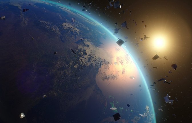 Können uns die Trümmerteile auf den Kopf fallen?<span class='image-autor'>Foto: Frame Stock Footage / shutterstock.com</span>
