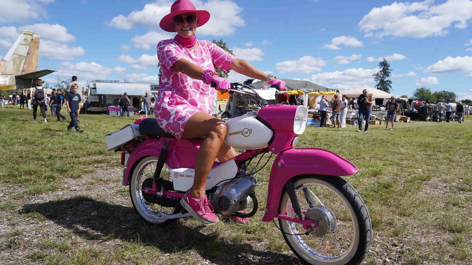 Diese Teilnehmerin sorgte mit ihrem Motorrad vor allem farblich für ein Highlight.Foto: Andreas Rosar Fotoagentur-Stuttg Diese Teilnehmerin sorgte mit ihrem Motorrad vor allem farblich für ein Highlight.Foto: Andreas Rosar Fotoagentur-Stuttg