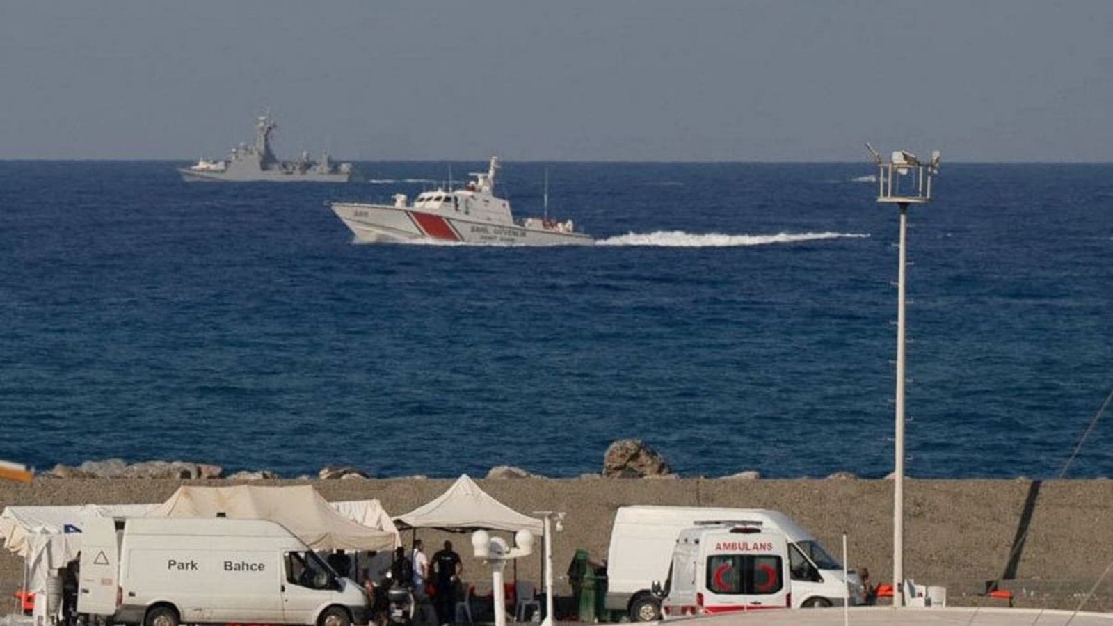 20 Personen, darunter mindestens zwei Kinder, werden noch vermisst. (Archivbild)Nedim Enginsoy/AP/dpa 20 Personen, darunter mindestens zwei Kinder, werden noch vermisst. (Archivbild)Nedim Enginsoy/AP/dpa