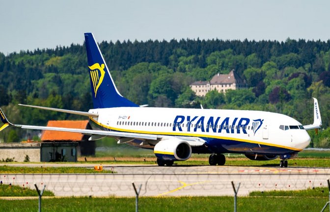 Eine Ryanair-Maschine auf dem Flughafen Memmingen (Archivbild vom 2. Mai 2026).<span class='image-autor'>Imago/Bihlmayerfotografie</span>