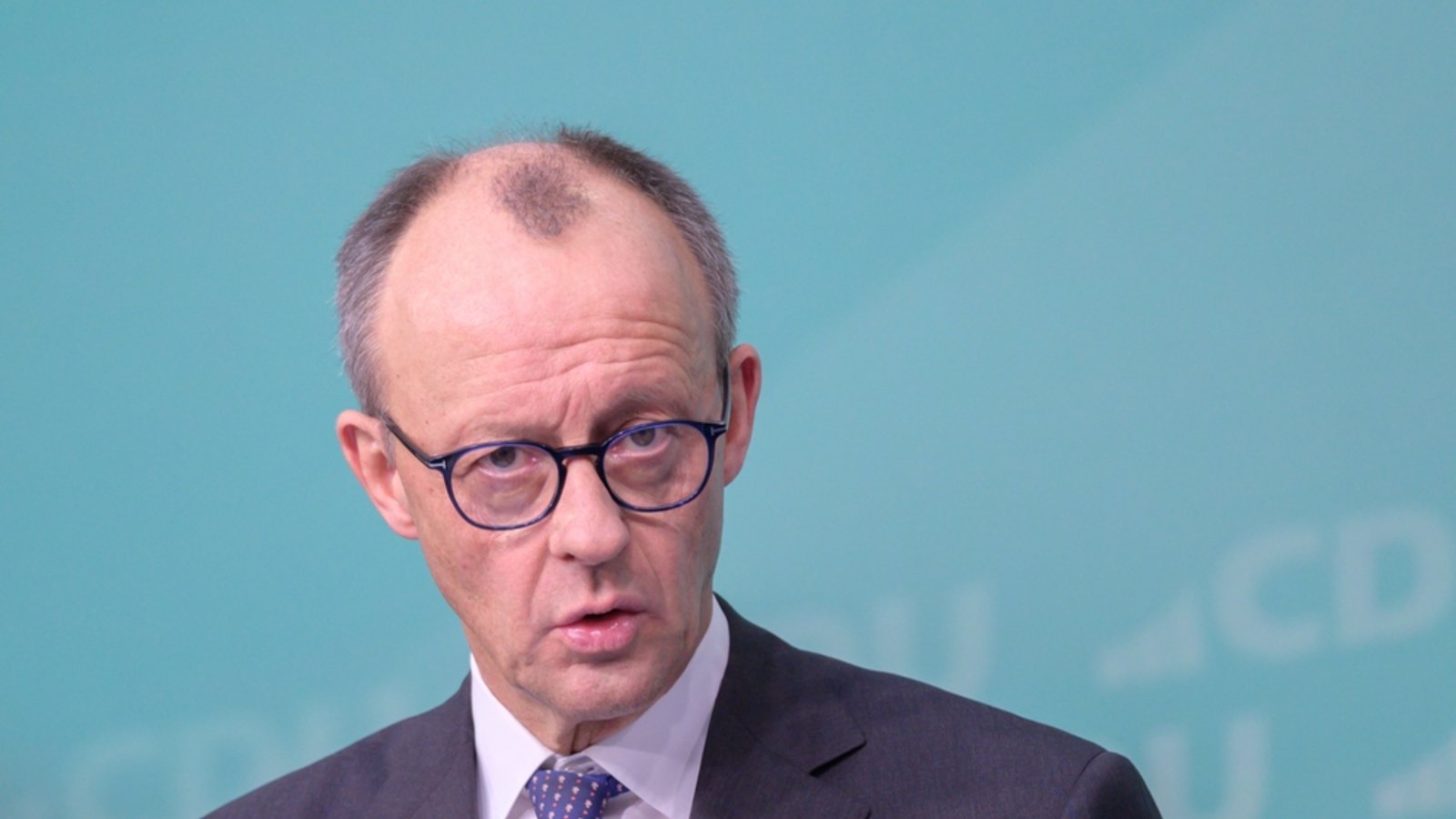 Die Wahl zum Bundeskanzler soll bereits am 06. Mai erfolgen.Foto: photocosmos1 / shutterstock.com Die Wahl zum Bundeskanzler soll bereits am 06. Mai erfolgen.Foto: photocosmos1 / shutterstock.com