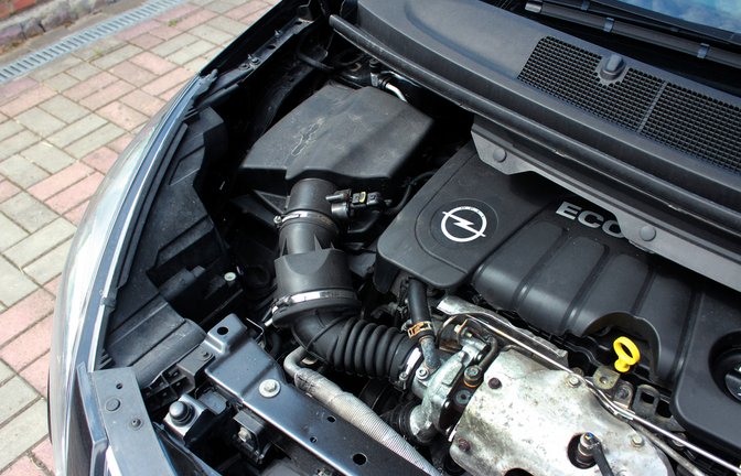 Auch Motoren in Opel-Modellen können betroffen sein. (Symbolbild)<span class='image-autor'>Foto: Best Auto Photo/ Shutterstock</span>