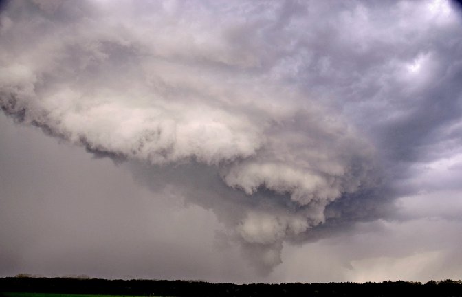Schön anzuschauen, aber eine tödliche Gefahr sind Tornados.<span class='image-autor'>Foto: Rüdiger Manig/DWD/dpa-tmn</span>