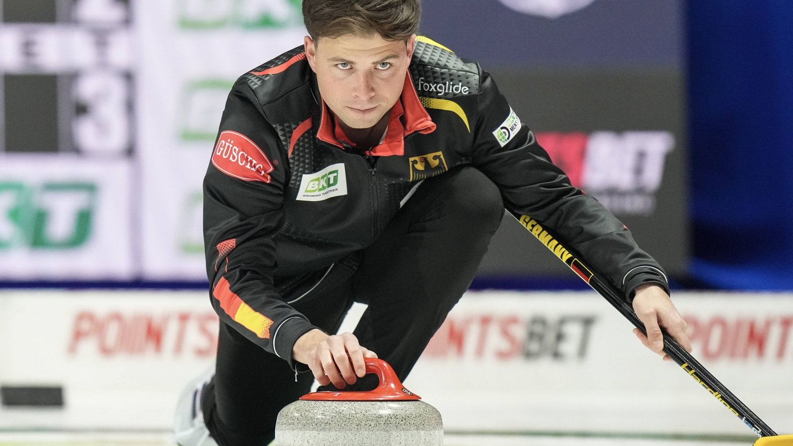 Marc Muskatewitz ist der Skip der deutschen Curling-Mannschaft.Foto: IMAGO/ZUMA Press Marc Muskatewitz ist der Skip der deutschen Curling-Mannschaft.Foto: IMAGO/ZUMA Press