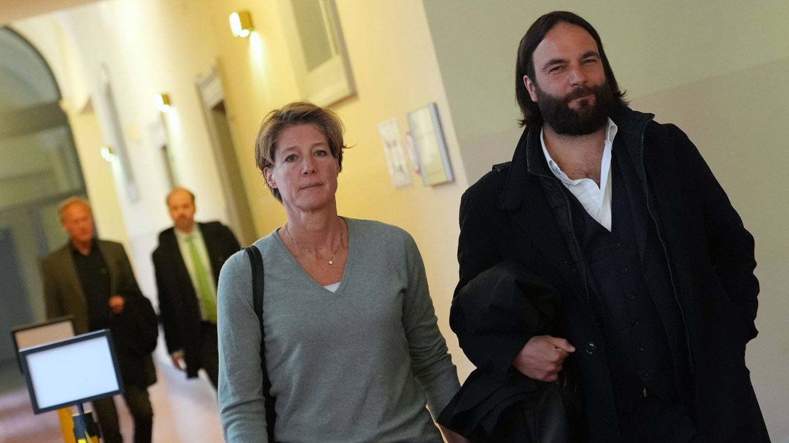 Christina Block und ihr Anwalt Ingo Bott auf dem Weg in den Gerichtssaal.Foto: Marcus Brandt/dpa