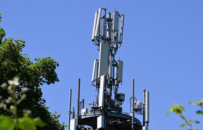 Ein Antennen-Standort, an dem auch in 2G gefunkt wird - noch.<span class='image-autor'>Foto: Bernd Weißbrod/dpa</span>