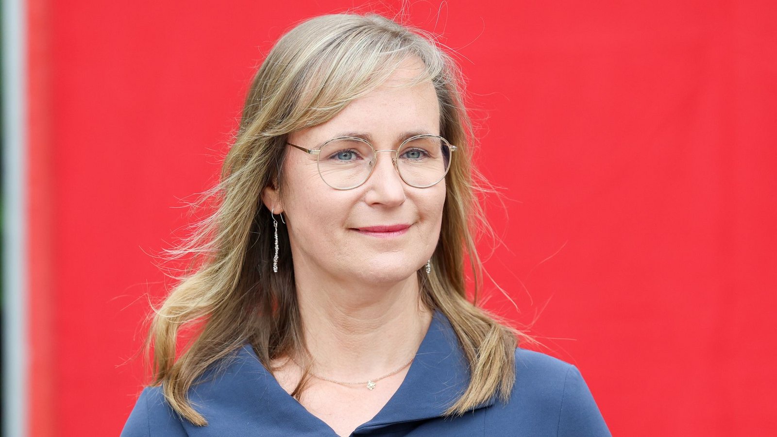 Linken-Spitzenkandidatin Eva von Angern möchte eine mögliche Zusammenarbeit mit der CDU eng mit den Mitgliedern abstimmen. (Archivbild)Foto: Peter Gercke/dpa Linken-Spitzenkandidatin Eva von Angern möchte eine mögliche Zusammenarbeit mit der CDU eng mit den Mitgliedern abstimmen. (Archivbild)Foto: Peter Gercke/dpa