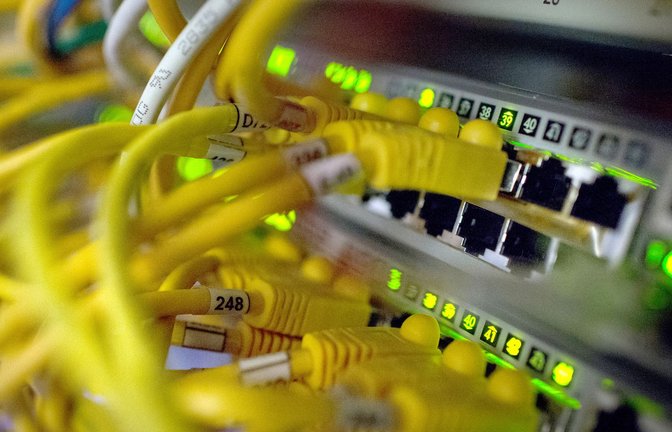 Bisher wagten sich vor allem private Unternehmen oder Fintechs an diese Technologie heran. (Symbolbild)<span class='image-autor'>Foto: Matthias Balk/dpa</span>