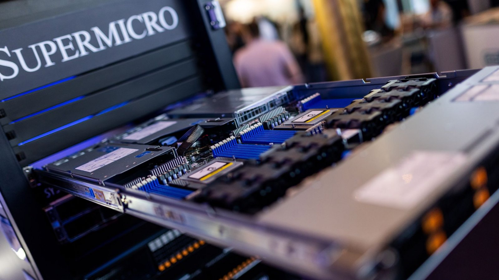 Supermicro betont, dass sich die Vorwürfe nur gegen einzelne Mitarbeiter, aber nicht gegen die Firma richten. (Archivbild)Foto: Philipp von Ditfurth/dpa