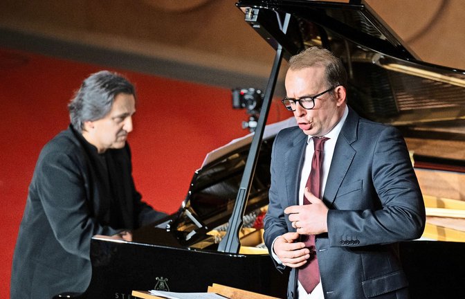 Burkhard Kehring am Flügel, der Tenor Daniel Behle<span class='image-autor'>Foto: Reiner Pfisterer</span>