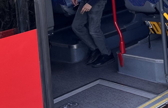 Der Bus bringt viele Schüler zur Schule. Foto: Archiv