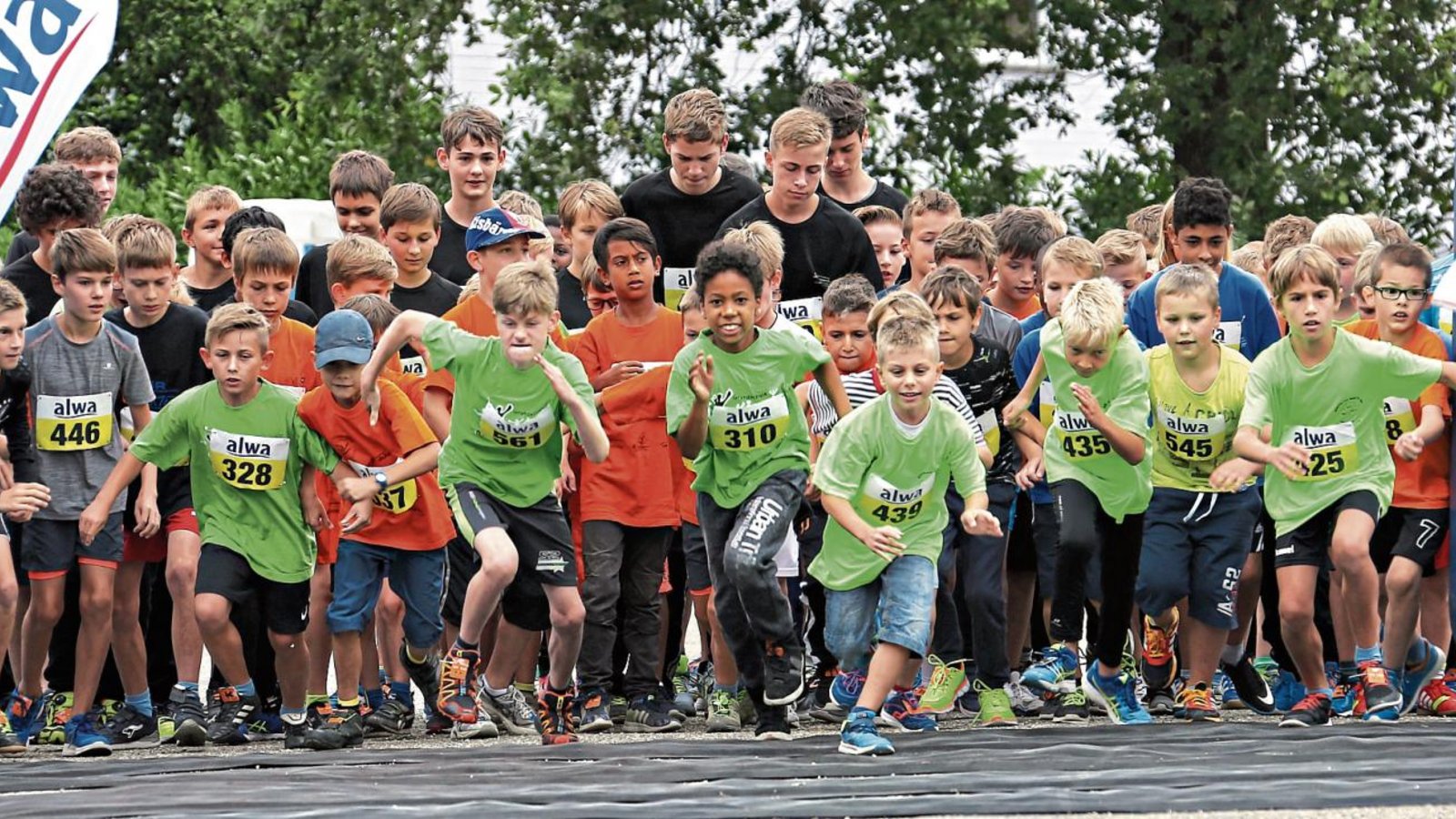 Wer hat beim Start die Nase vorn? Für einige Schüler wird das Rennen bereits auf den ersten Metern entschieden. Foto: Küppers Wer hat beim Start die Nase vorn? Für einige Schüler wird das Rennen bereits auf den ersten Metern entschieden. Foto: Küppers