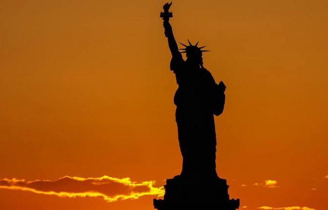 Die Freiheitsstatue vor New York: Bis heute gilt sie als Symbol für Freiheit, in den 1930er Jahren hatte sie für viele Flüchtlinge aus Europa existenzielle Bedeutung.<span class='image-autor'>IMAGO/Steinsiek.ch</span>