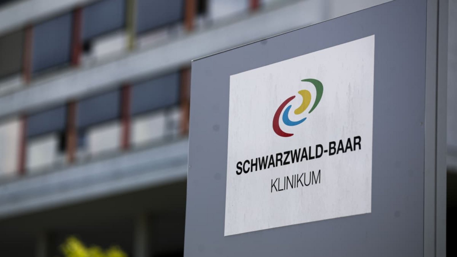 Der verletzte Säugling wurde aus dem Schwarzwald-Baar-Klinikum mitgenommen – nun befindet er sich wieder in Sicherheit. (Archivbild)Marc Eich Der verletzte Säugling wurde aus dem Schwarzwald-Baar-Klinikum mitgenommen – nun befindet er sich wieder in Sicherheit. (Archivbild)Marc Eich