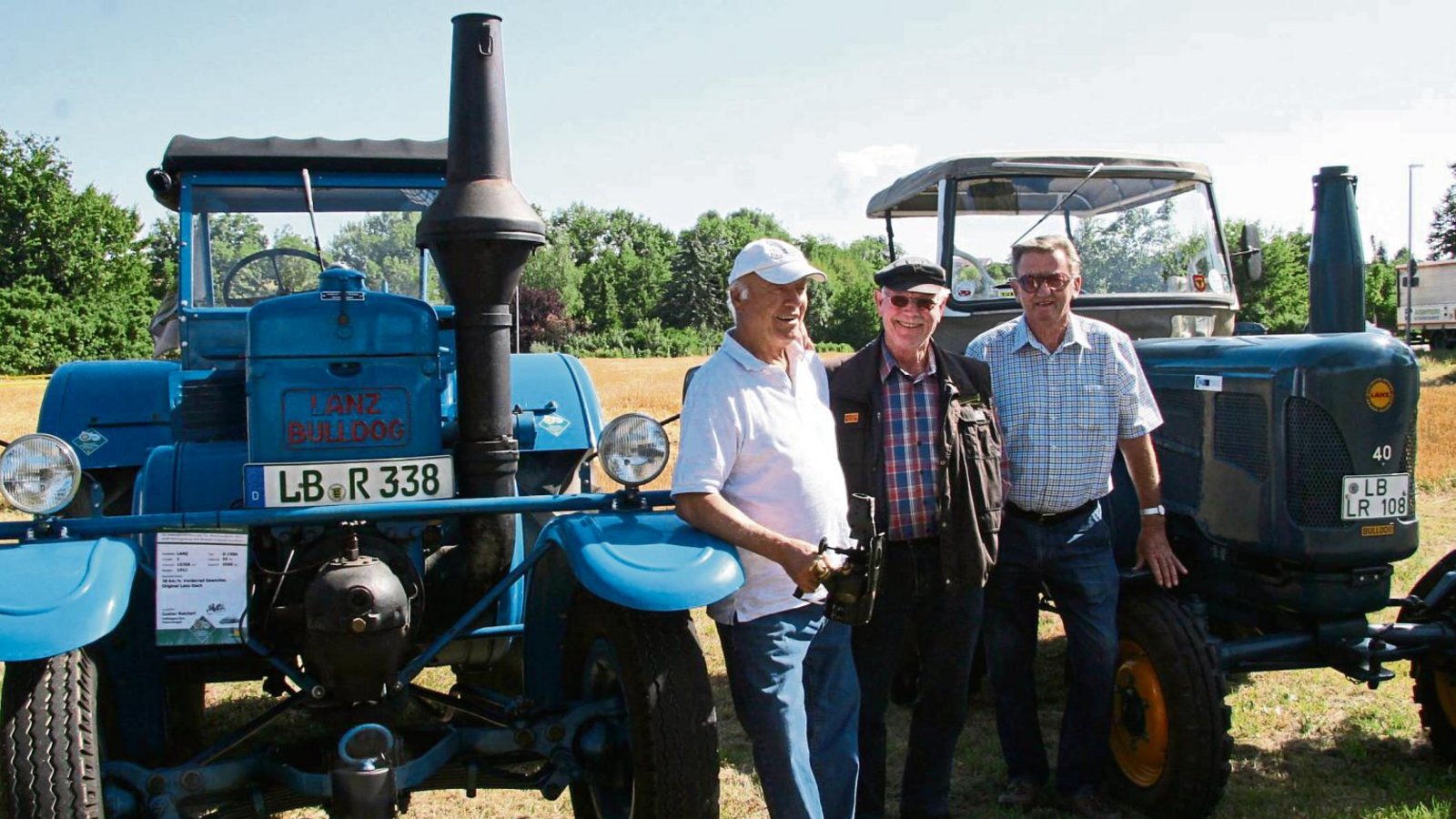 Gustav Reichert, Dieter Seitz und Walter Fischer (von links) sind mit ihren Schleppern nach Sersheim zum Oldtimertreffen gefahren. Fotos: Rostek Gustav Reichert, Dieter Seitz und Walter Fischer (von links) sind mit ihren Schleppern nach Sersheim zum Oldtimertreffen gefahren. Fotos: Rostek