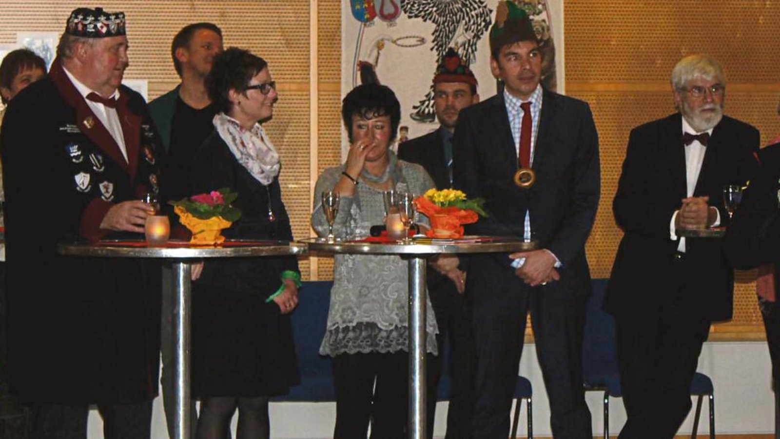 Zunftmeister Thomas Lutsch (rechts) blickte bei der Feier zum 50-jährigen Bestehen der Urzelnzunft Sachsenheim auf die Tradition der Urzeln zurück. Fotos: Friedrich Zunftmeister Thomas Lutsch (rechts) blickte bei der Feier zum 50-jährigen Bestehen der Urzelnzunft Sachsenheim auf die Tradition der Urzeln zurück. Fotos: Friedrich
