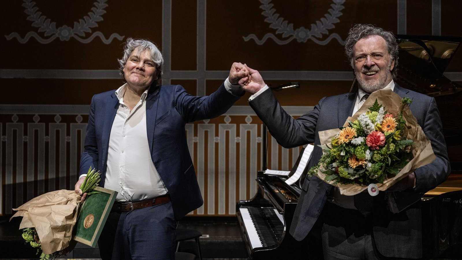 Der Pianist Gerold Huber (li.) und der Bariton Christian Gerhaher freuen sich über die Auszeichnung.Foto: Reiner Pfisterer